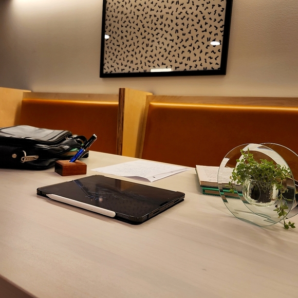 Beautiful Beveled Double Glass Tealight/Plant Holder - Picture 6 of 7